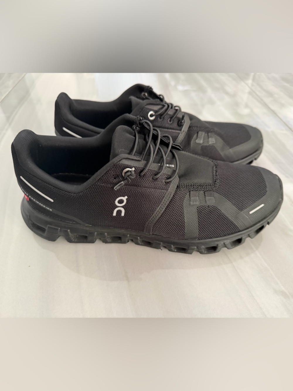 On Running Men's Black Mesh Cloud Sneakers Black on Black size Men’s 9 oncloud
